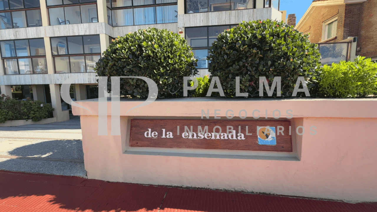 Edificio De la Ensenada